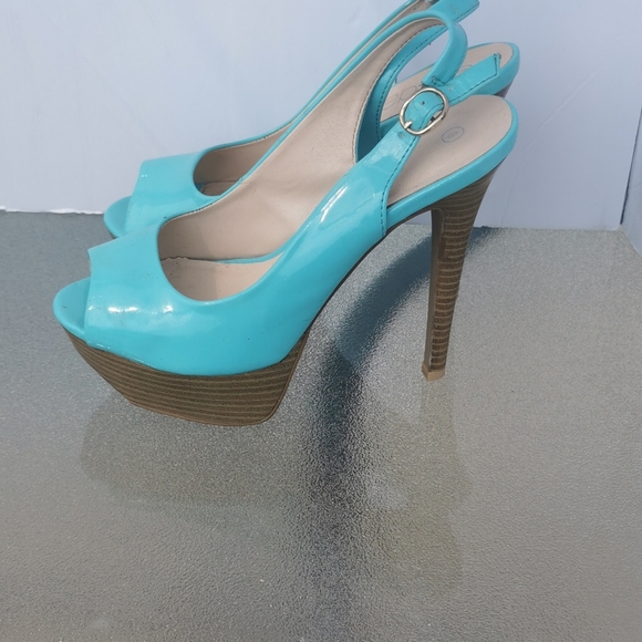 Turquoise Heels - Picture 3 of 4